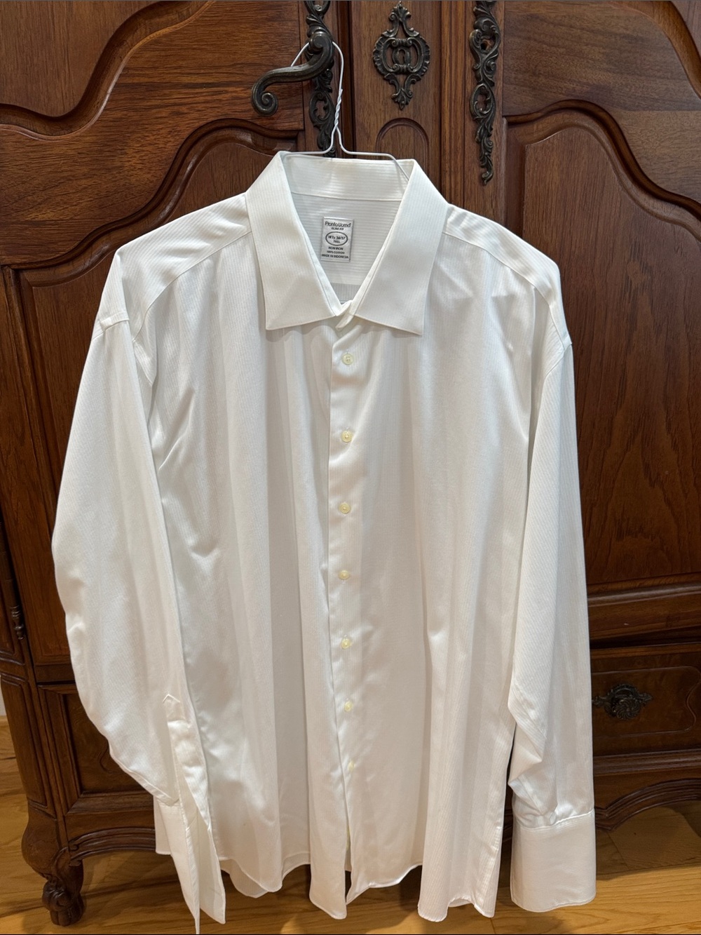 Pronto Uomo White Men’s Dress Shirt – Classic Spread Collar